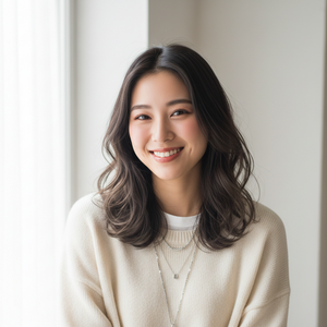 young-east-asian-woman-trendy-style.png